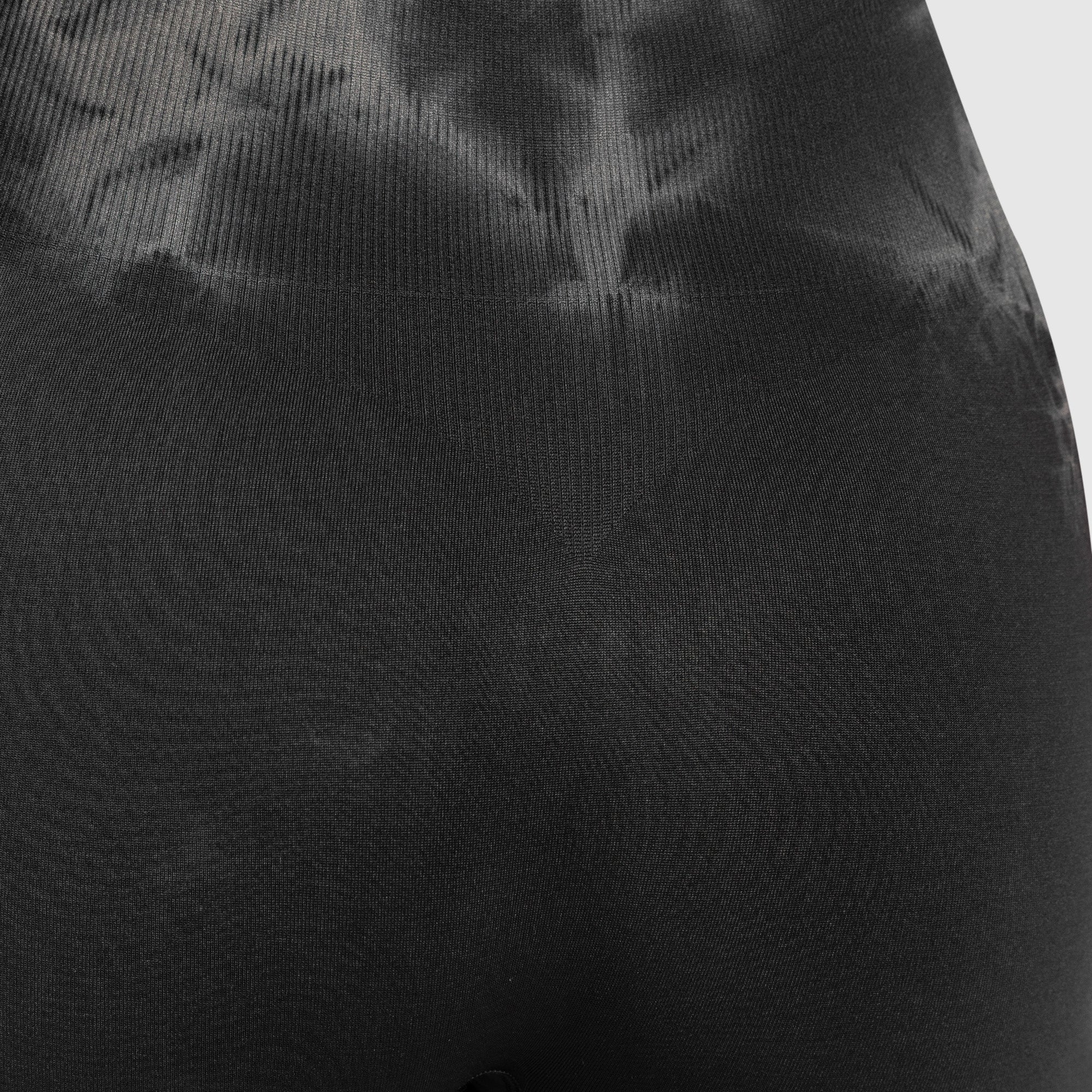 Schwarz M