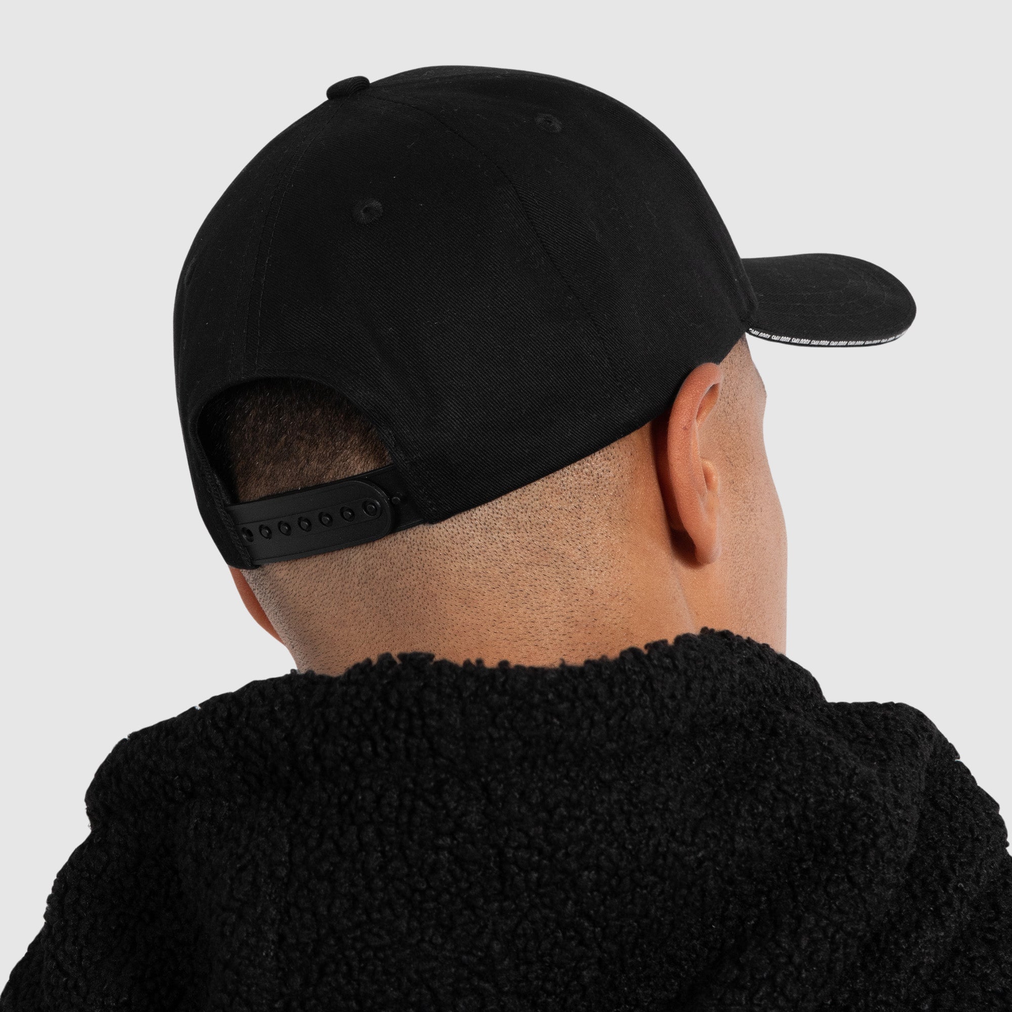 Schwarz