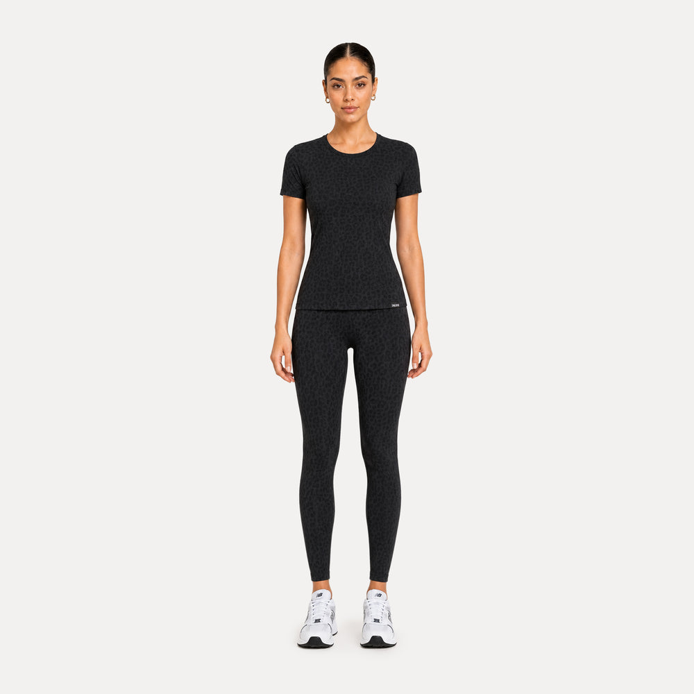 LEO T-Shirt Velvara